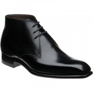 Herring Milner Chukka boots in Black Calf