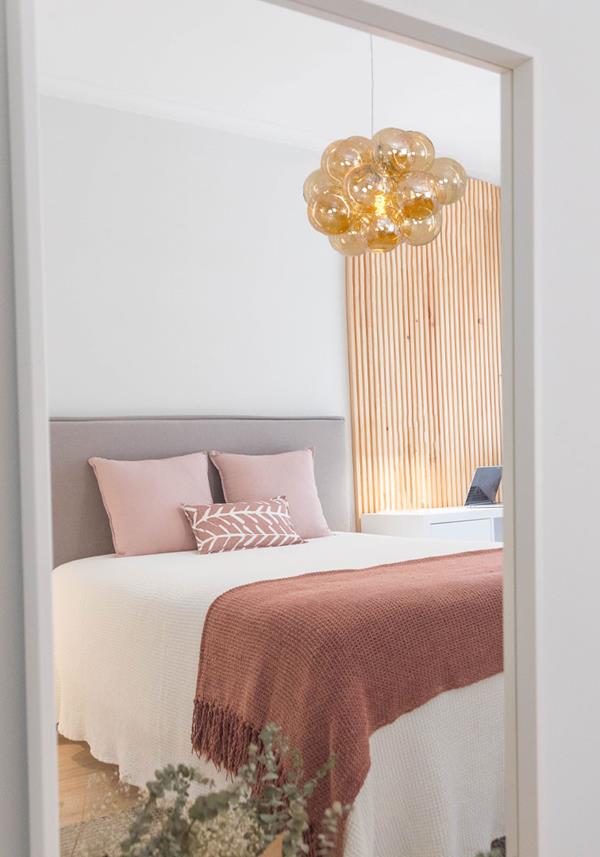 https://www.christiania-belysning.no/bubbles-taklampe-amber-2