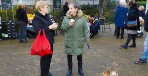 Eindelijk weer marktkramen in Betondorp, nu de gezelligheid nog