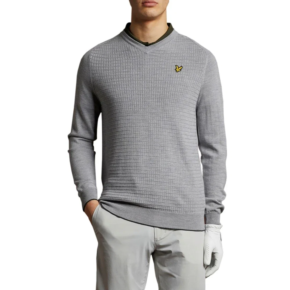 Image of Lyle & Scott Merino Grid Texture V Neck Jumper - Pebble
