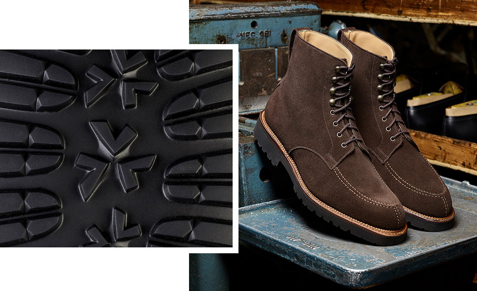 LIGHTWEIGHT CLEATED SOLE