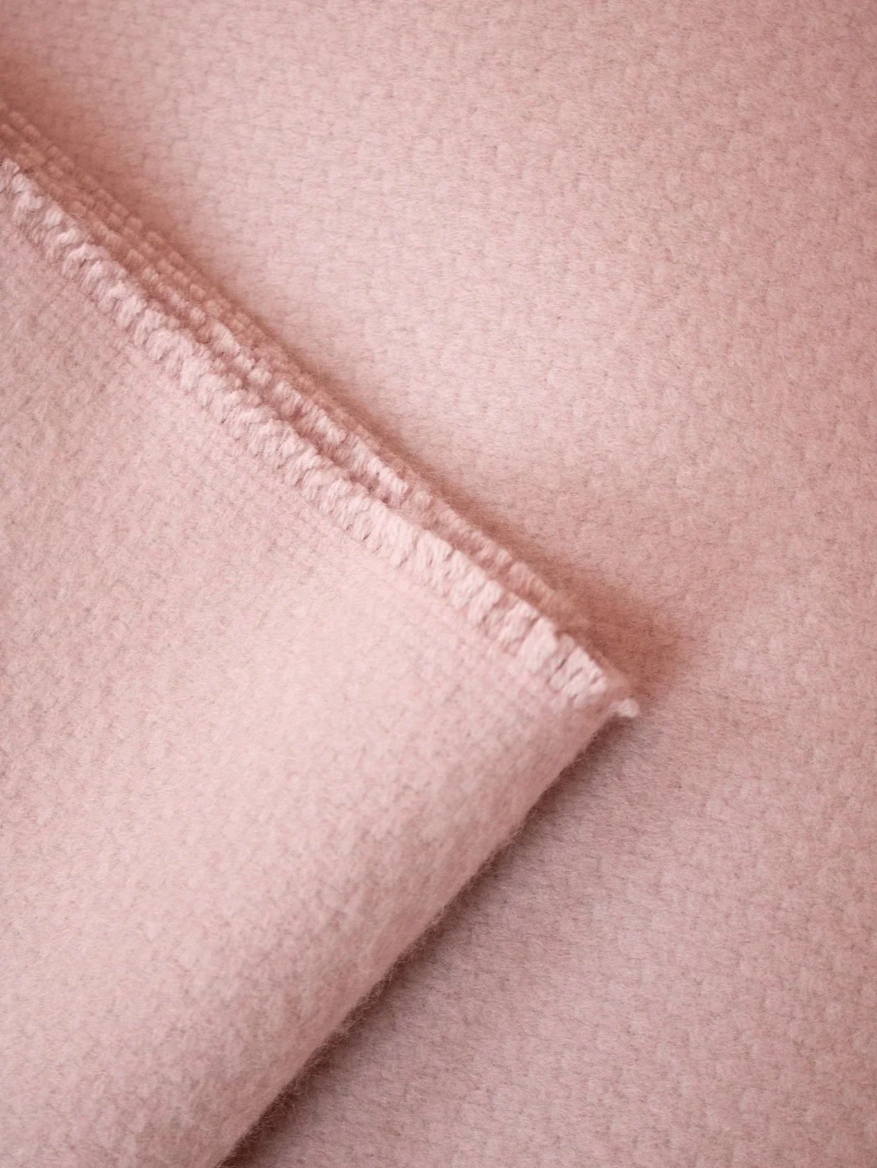 Image of Pink Braigo Blanket