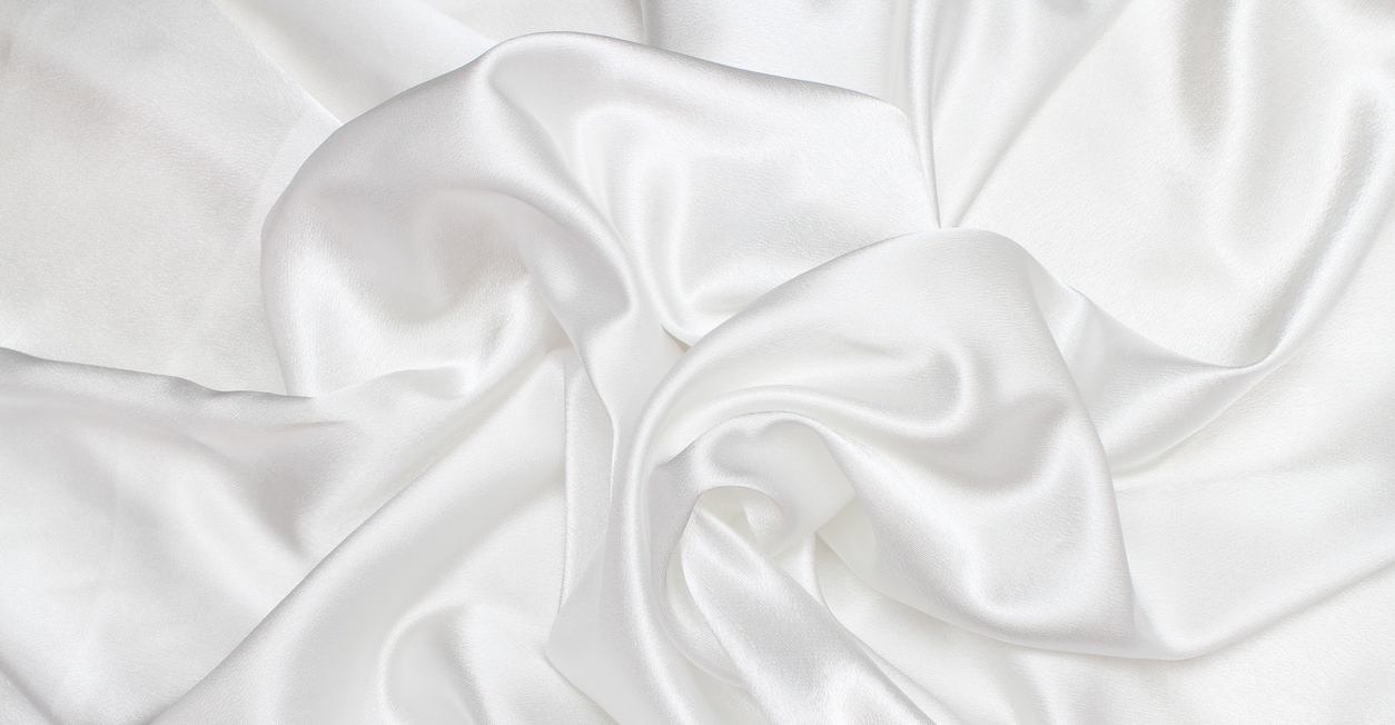 DefenAge® Skincare Five Reasons Why Sleeping On Silk Is Good For Your