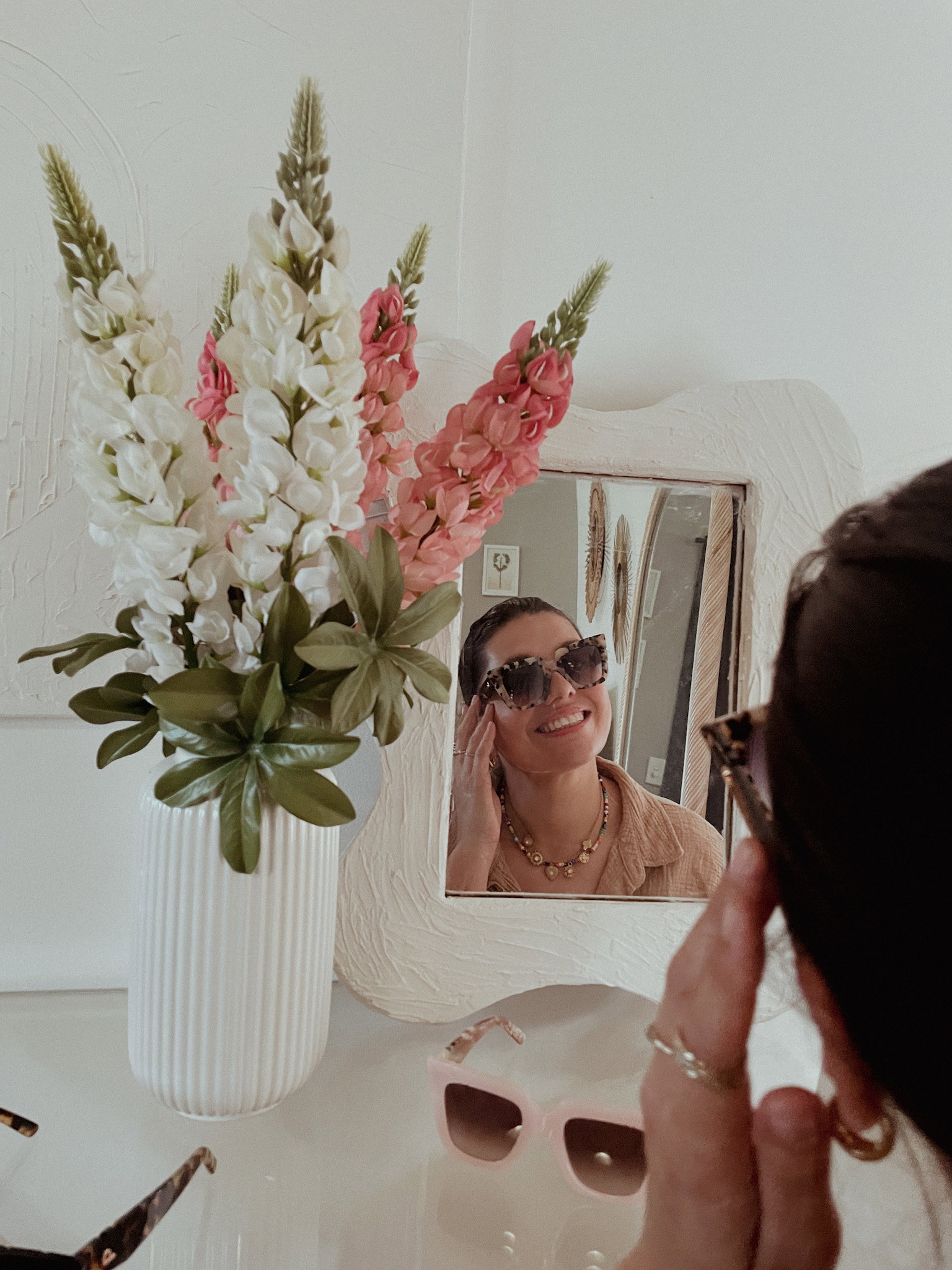 Pared Eyewear sunglasses CHARLIE & THE ANGELS ROSE SHELL Pared: Have You Heard Of This Celeb-Adored Eyewear Line? main image 2