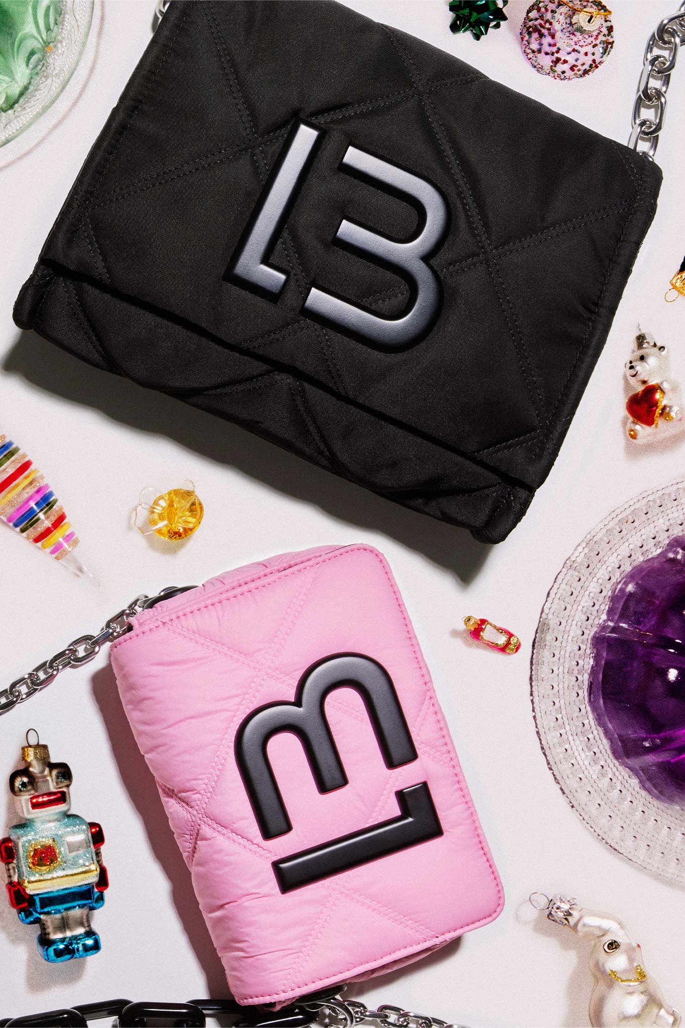 Bimba y Lola se suma al fenómeno Barbie rebajando sus bolsos de color rosa  como nunca antes