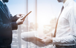 How does ETF trading work?