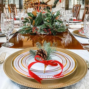 Elegant Christmas Table Decor for a Merrier Celebration