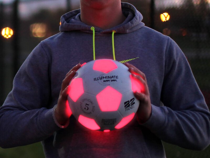 KanJam Illuminate LED-jalkapallo