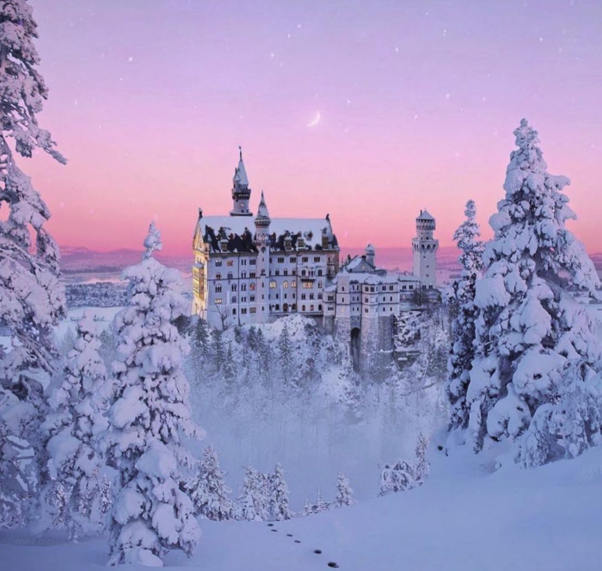 @neuschwanstein.castle on Instagram