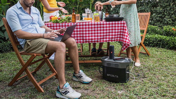 Don’t Get Caught Without Electricity! This Portable Generator Can Recharge In 4 Hours Via Sunlight. | Mashable