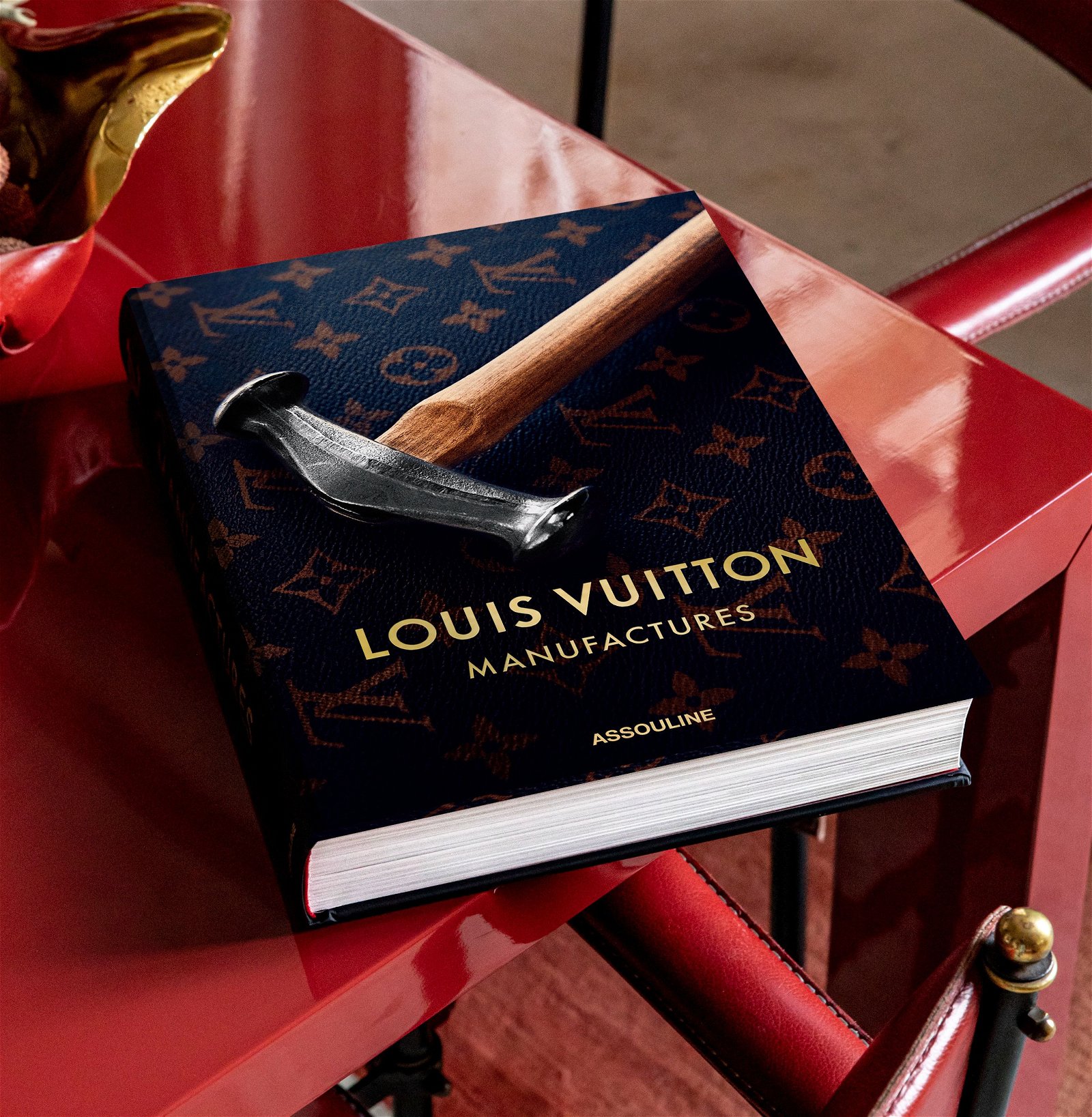 Assouline: Introducing Louis Vuitton ManufacturesWhere Savoir
