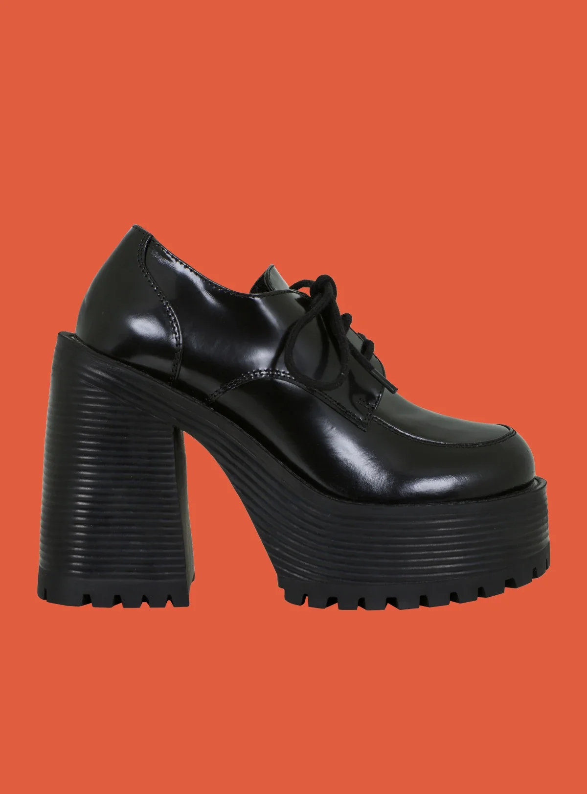 Unif: Introducing... The Hera Clog | Milled