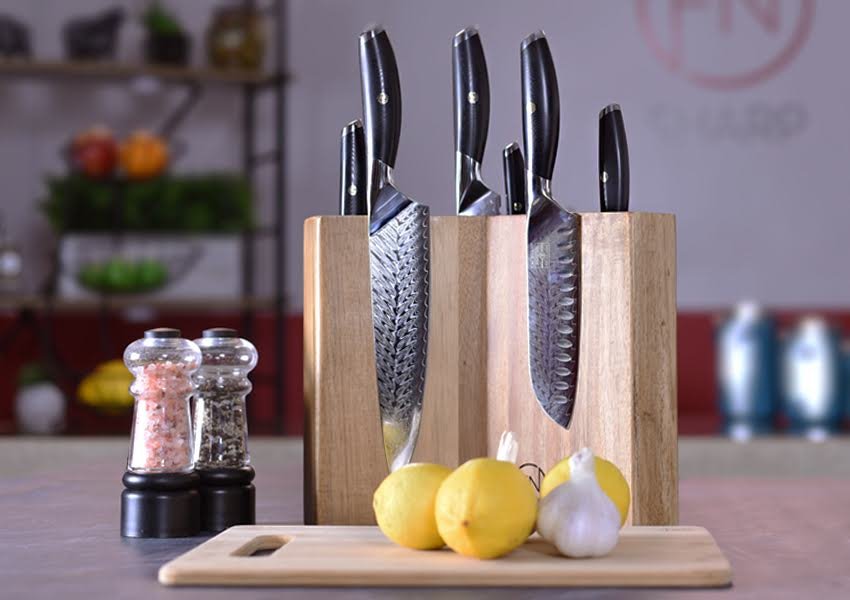 The Chef Knife Showdown: Santoku vs. Chef’s Knife