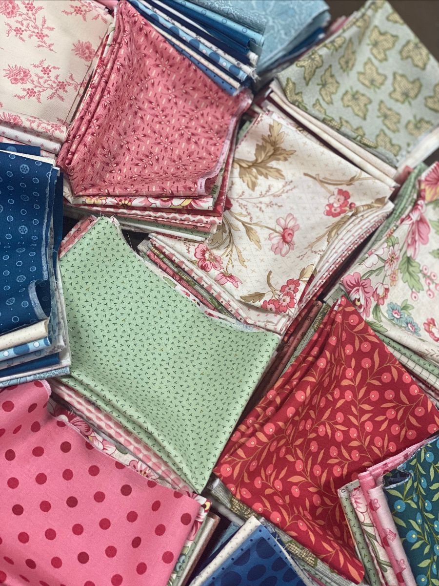 Pineapple Fabrics FREE Edyta Mystery Yard Milled