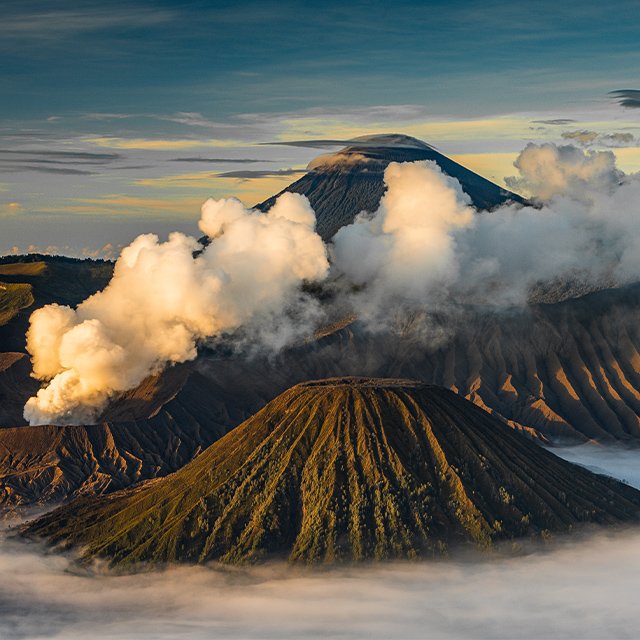 Bromo Vulkan (Mount Bromo) by Yohan Raintung