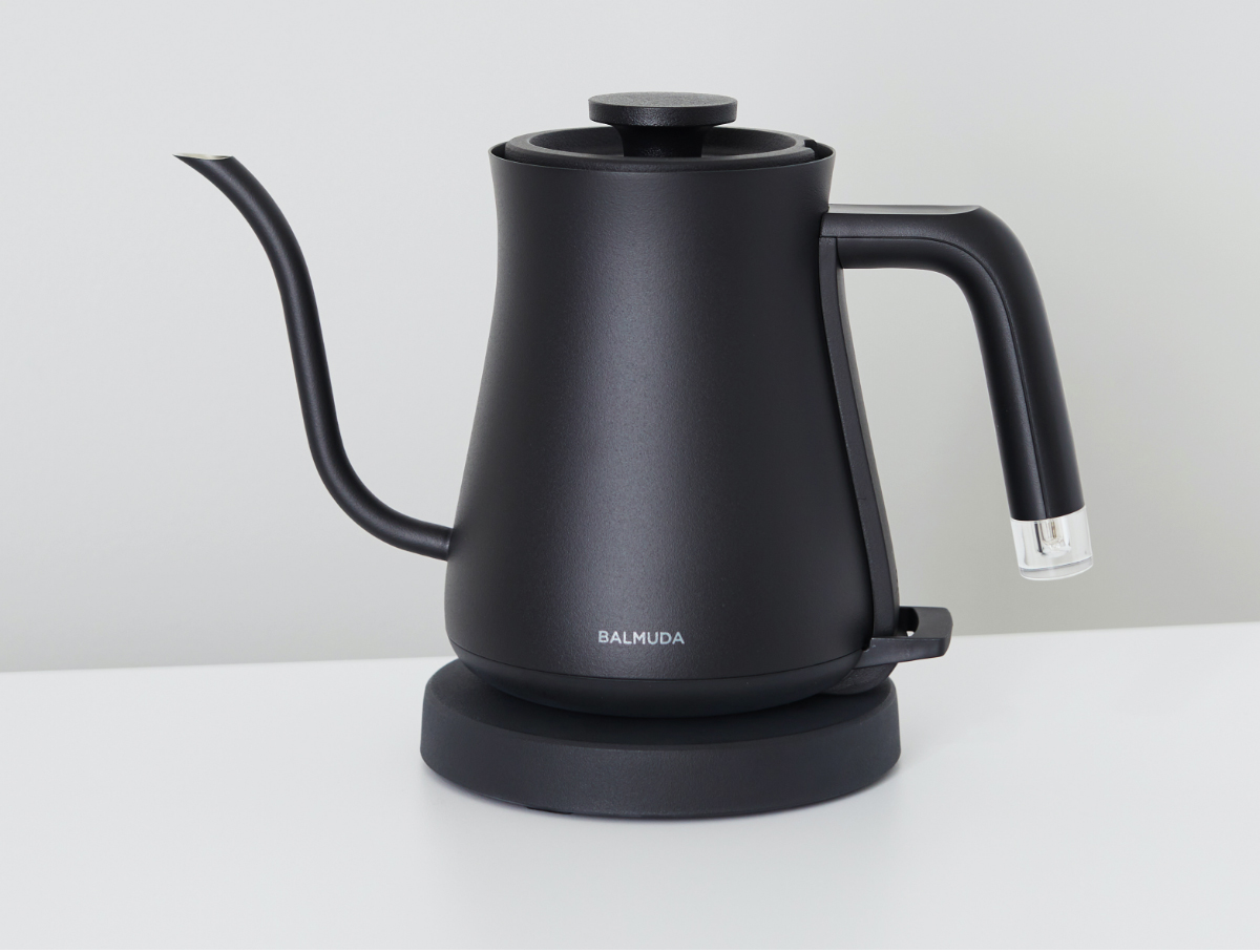 Blue Bottle Coffee An Elegant Electric Kettle Made For Ease Milled