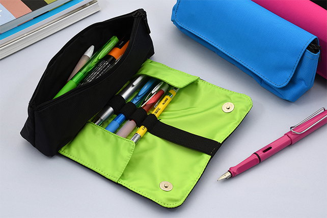 The Raymay Fujii Standing Pen Case Goes from Backpack to Desktop