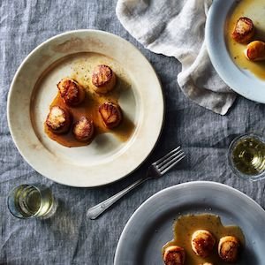 Tom Colicchio's Pan-Roasted Scallops with Scallop Jus 