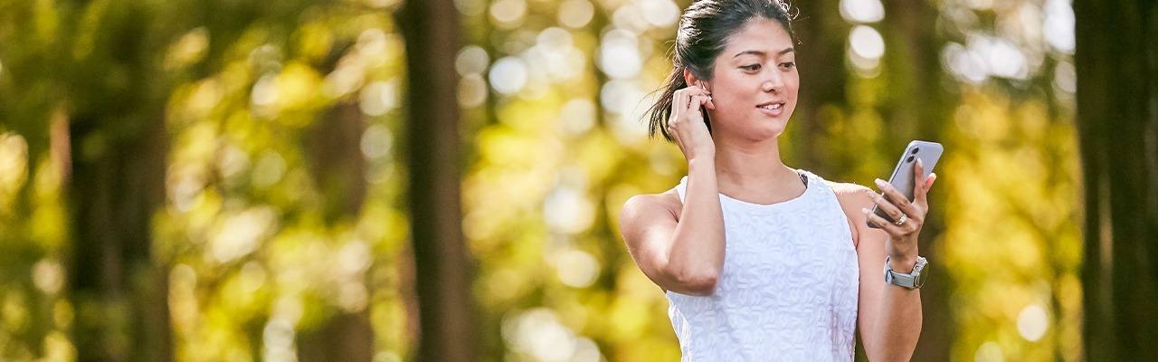 runner with phone
