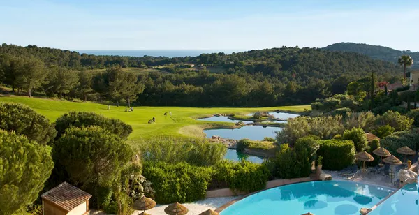 Entre mer, vignes et parcours de golf