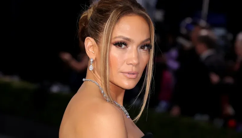 Allure Beauty Box: Jennifer Lopez's Baby French Manicure Is the Daintiest  Nail Art Ever