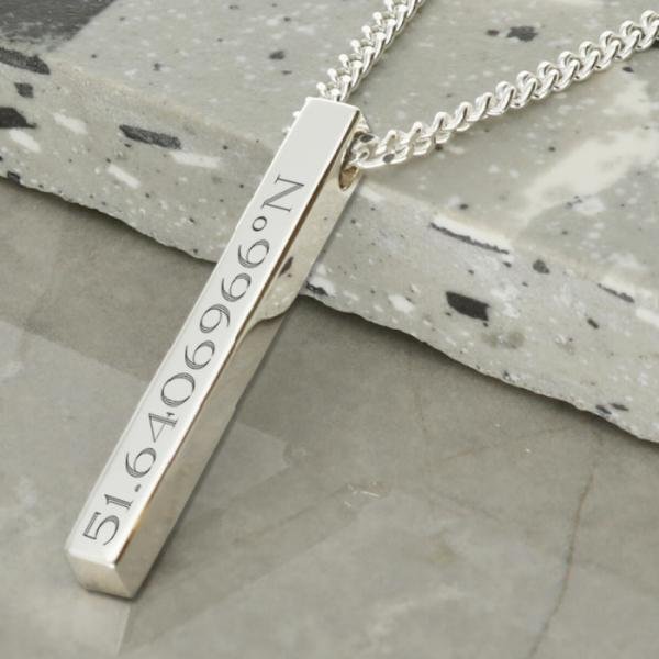 Mens 3D Engraved Bar Pendant Necklace (Silver or Gold)
