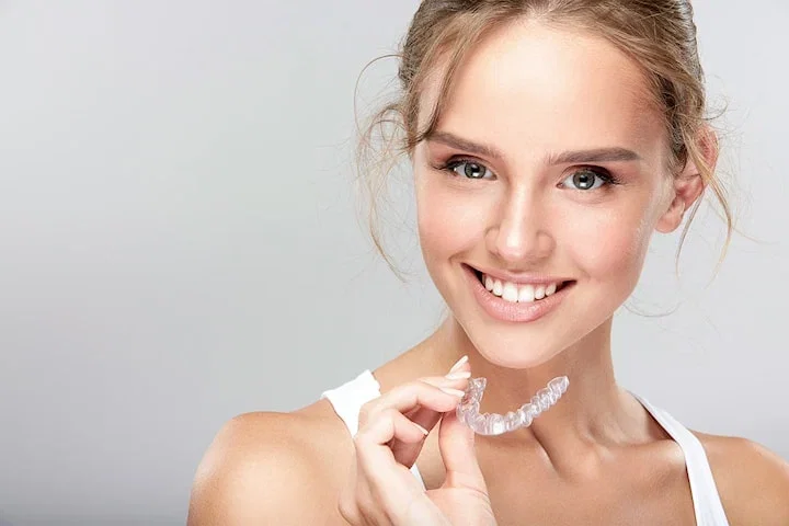 Tandreglering med Invisalign hos Alpha Dental