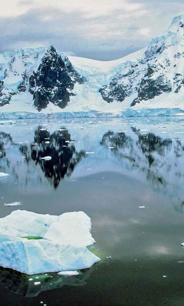 Antarctica: Paradise Bay