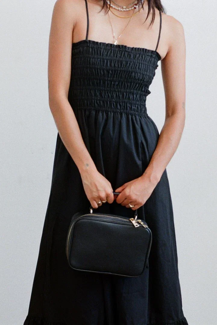 Image of Pebble Leather Everyday Bag | Black