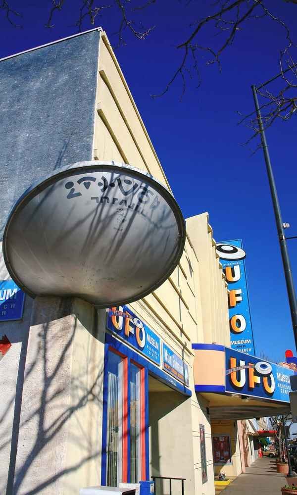 Roswell, New Mexico: International UFO Museum and Research Center