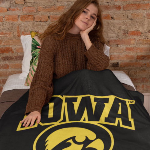 Shop 20% Off Blankets