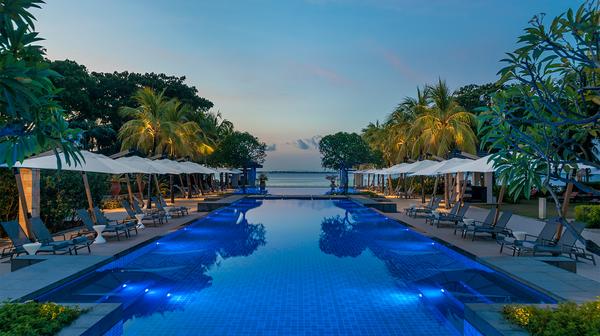 Philippines Luxury Beachfront Escape with Daily Breakfast