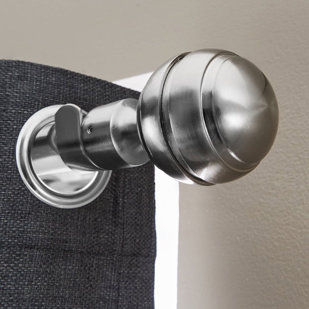 Curtain rod set platinum  Size: 90-160cm. $19.