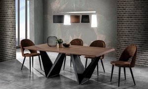 Moderner Tisch „Cleft“