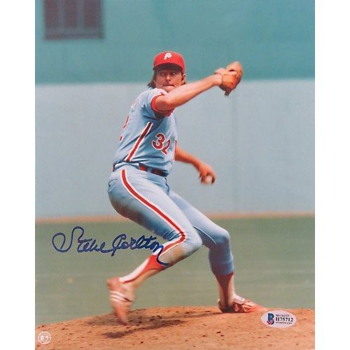 Steve Carlton Autographed Signed Philadelphia Phillies Pitching Action 8x10 Photo (Beckett)