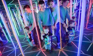 Eintritt ins Spiegellabyrinth Eintritt ins Spiegellabyrinth