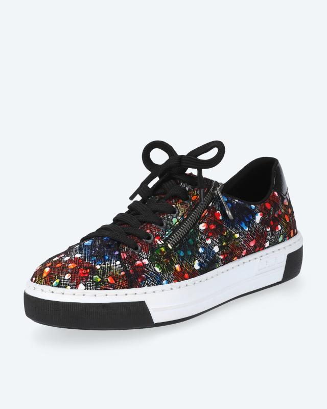 Sneaker im Punkte-Design