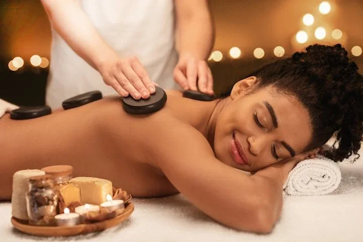 Hot Stone massage 75 min hos Boracay Serene Sveavägen