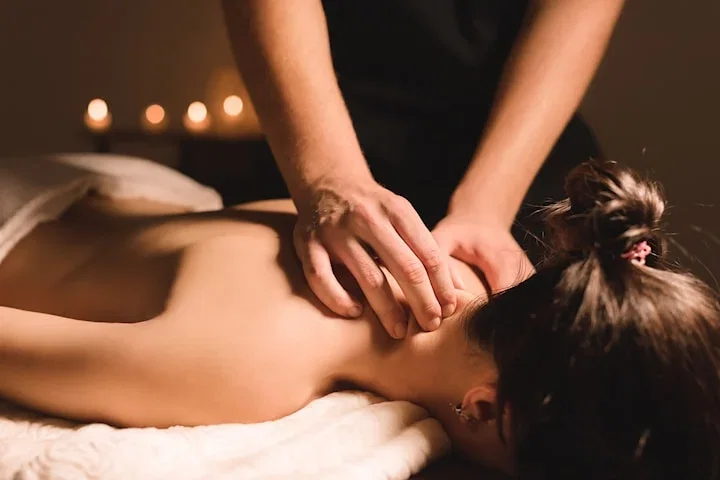 Avkopplande Hot Stone massage 75 min