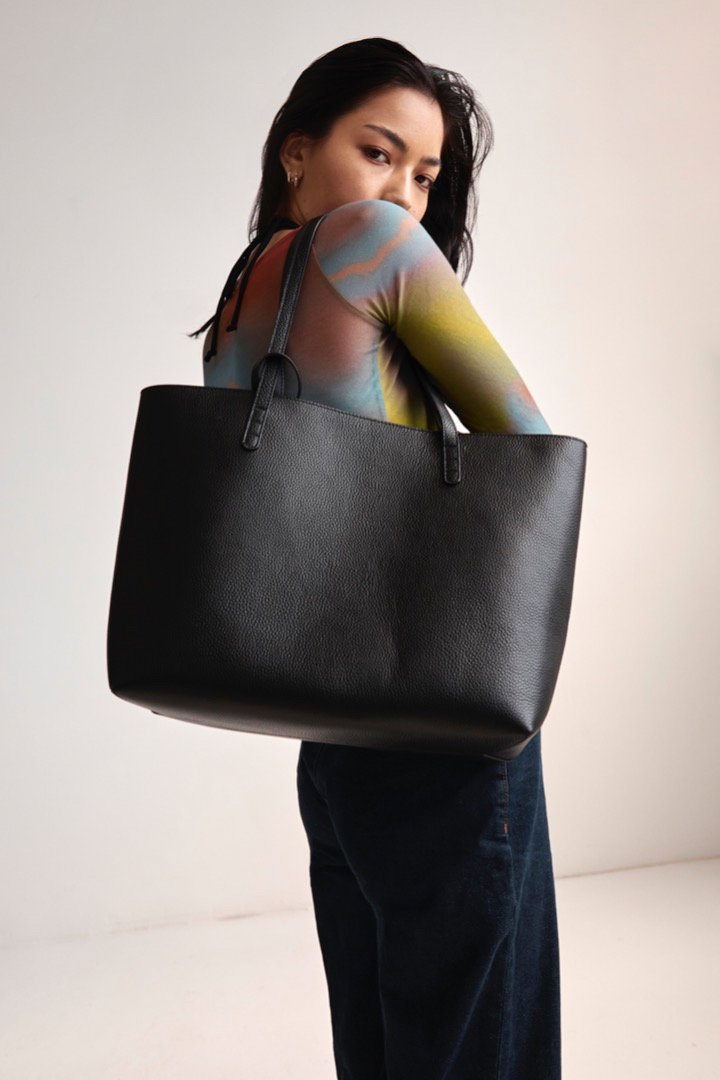 Model wearing bag