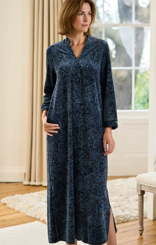 Luxurious velour kaftan, enriched with micromodal and cotton