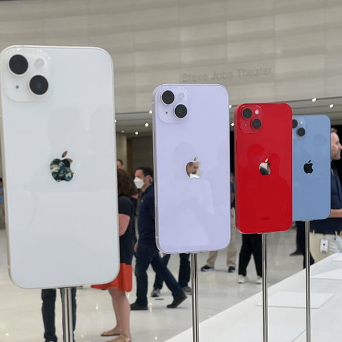 Which Carriers Save You the Most Money When Buying an iPhone 14? Not the Big 3