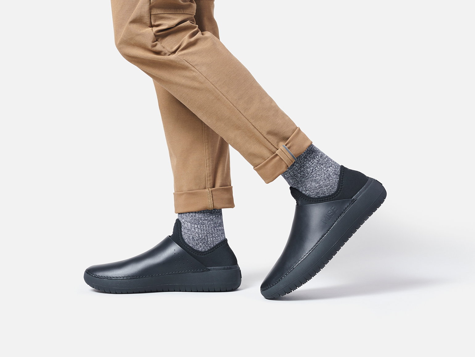 MISE Standard shoes on foot