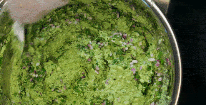 Chipotle Guacamole Getting Mixed