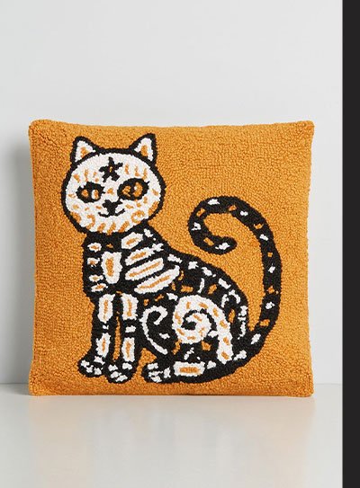 Purr-fectly Scary Hook Throw Pillow