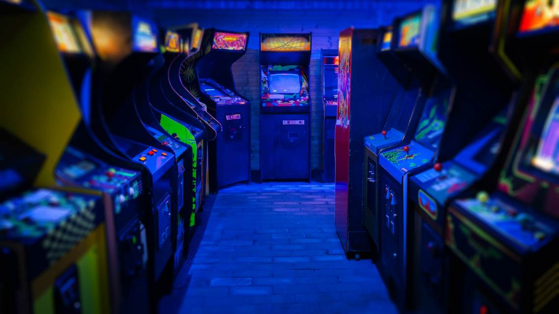 Weekly Weird: POLYBIUS - THE MOST DANGEROUS VIDEO GAME TO NEVER EXIST 