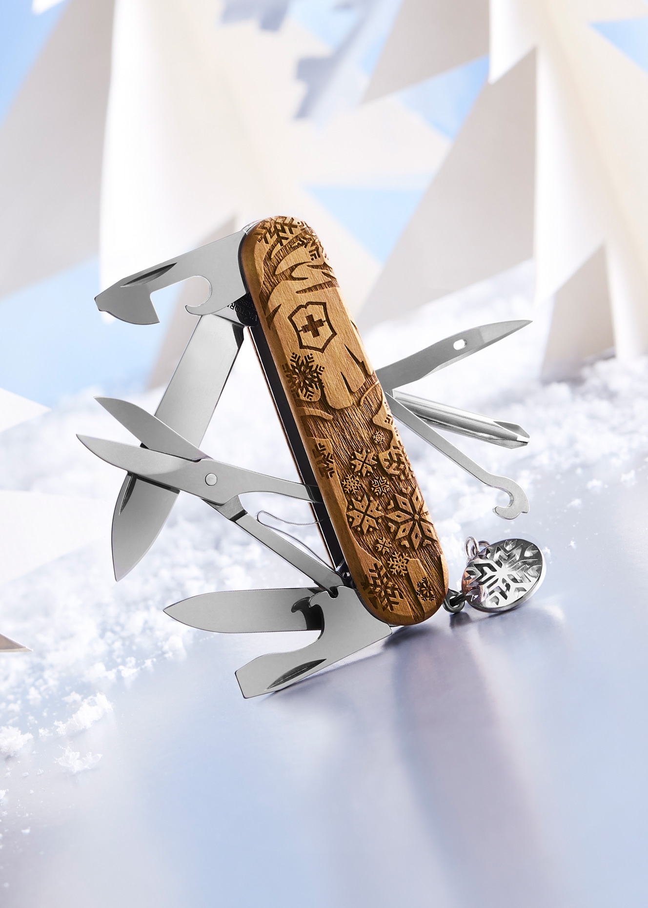 Winter magic victorinox hot sale