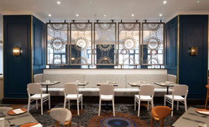 Course Meals and Drinks in the Poppadom Express at The Tavistock Hotel