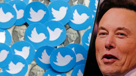 Elon Musk gaat helemaal los op Twitter na zijn overname: van aubergines tot complottheorieën
