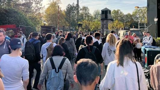 Grote halloweendrukte in Walibi zorgt voor boze bezoekers: “We leken precies zelf in ‘The Walking Dead’ te zitten”